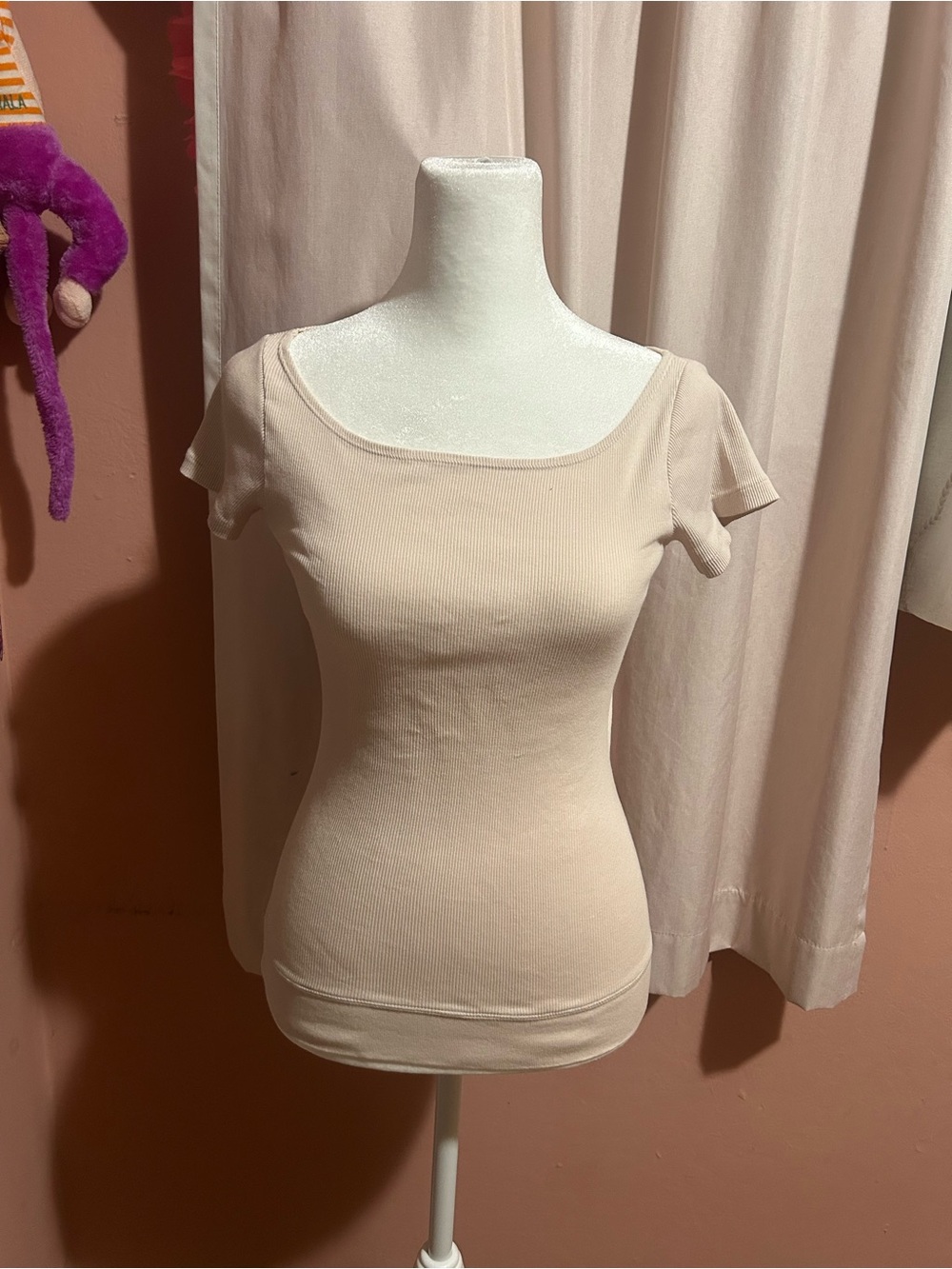 Brandy Melville Light Pink Scoop Neck Short Sleeve Tee